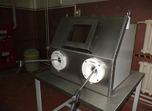 Экран защитный c манипуляторами